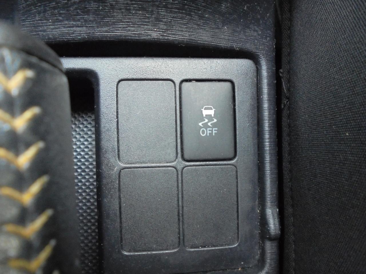 TOYOTA YARIS 1.4 D-4D 5P LOUNGE – UNIPROPRIETARIO-