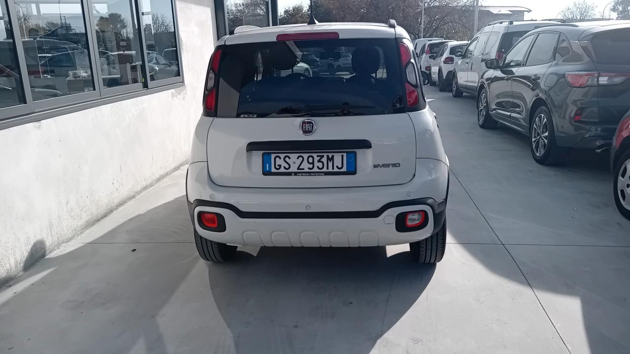 Fiat Panda Cross 1.0 FireFly S&S Hybrid POCO SINISTRATA