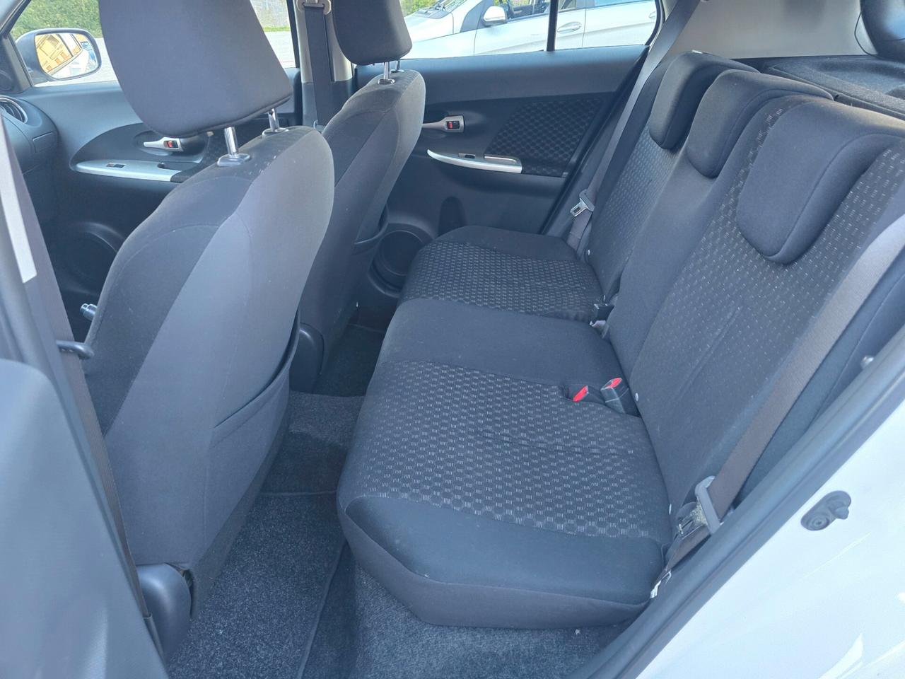 Toyota Urban Cruiser 1.4 D-4D 90cv 4x4 gancio traino full opt 2011