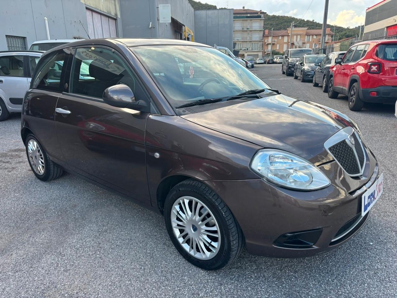 Lancia Ypsilon 1.4 Platino Ecochic GPL