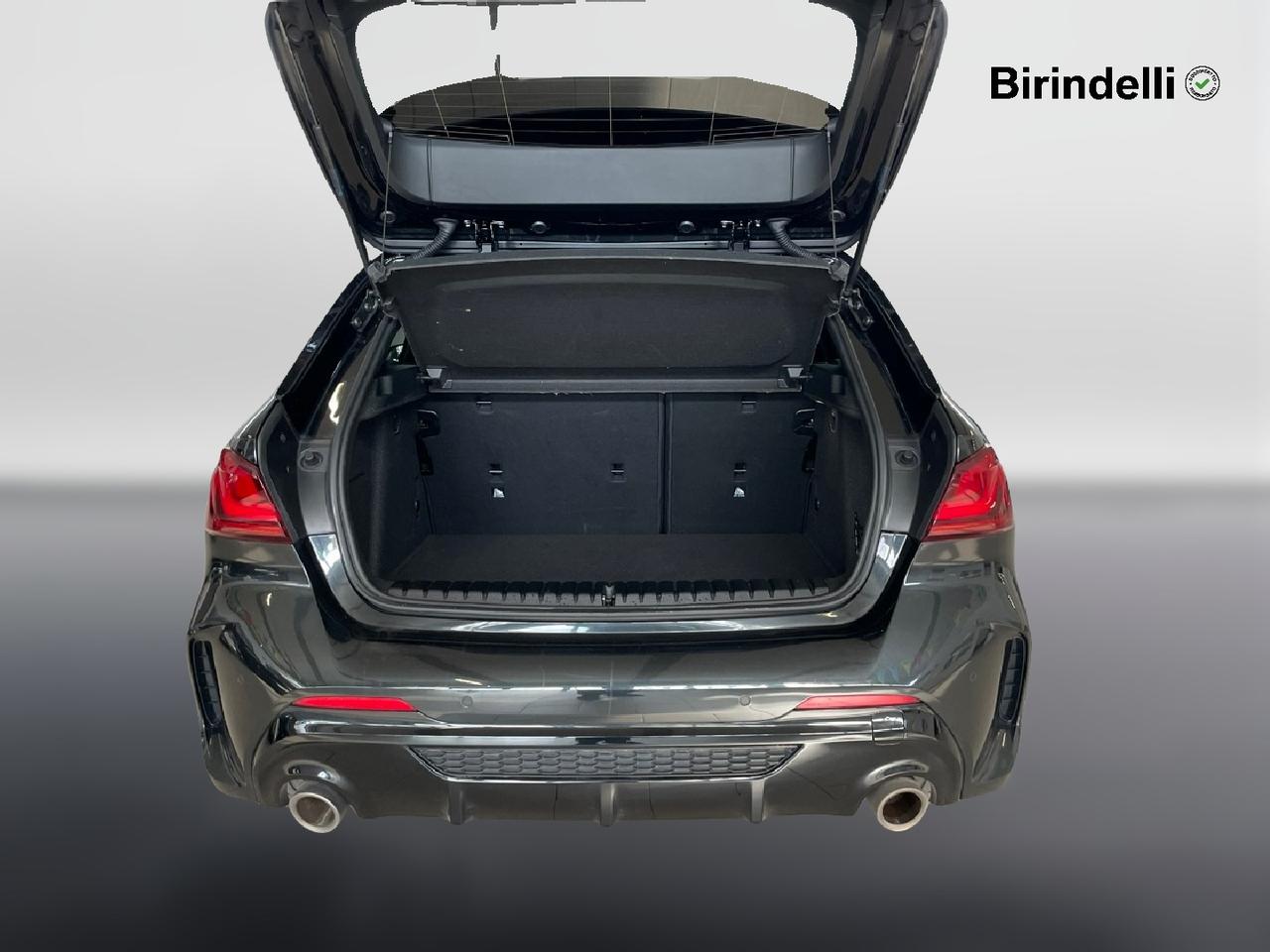 BMW Serie 1 (F40) - M 135i xDrive