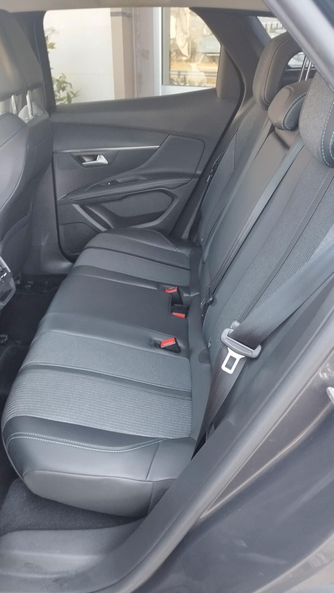 Peugeot 3008 BlueHDi 130 S&S EAT8 Allure Pack
