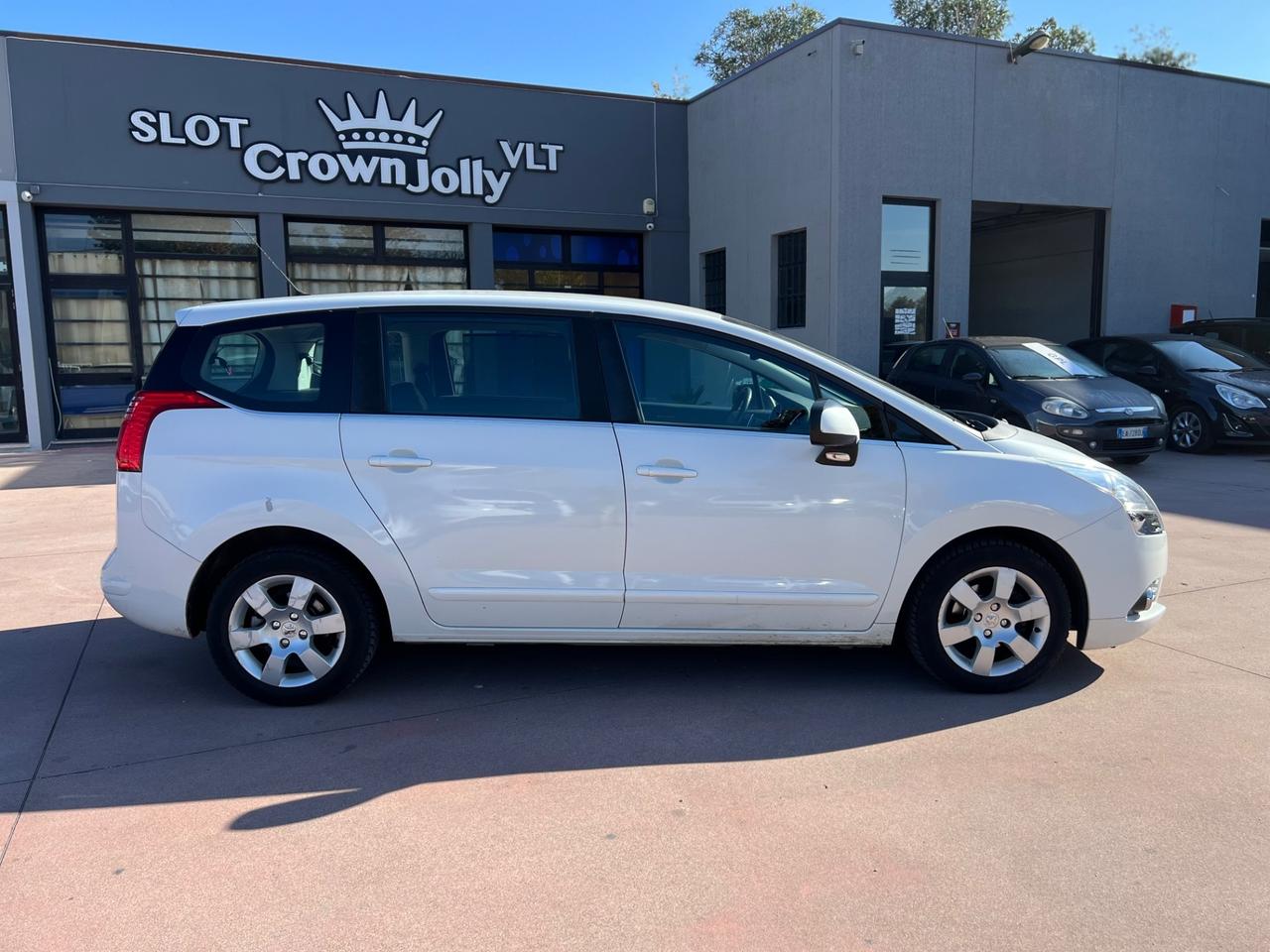 Peugeot 5008 1.6 e-HDi 112CV Stop&Start cambio robotizzato Family