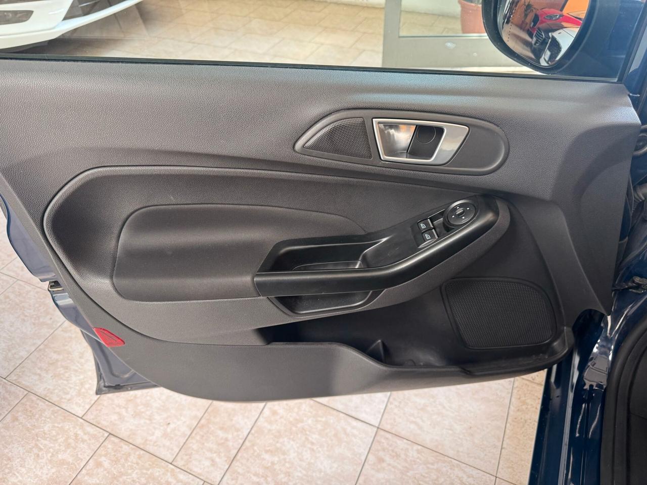 Ford Fiesta 1.0 80CV 5 porte Black & White Edition