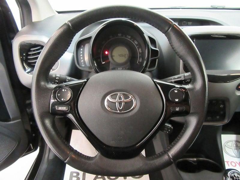 Toyota Aygo Connect 1.0 VVT-i 72 CV 5 porte x-fun