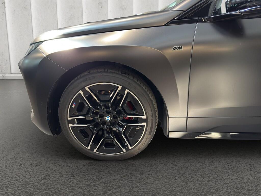 BMW iX M 70
