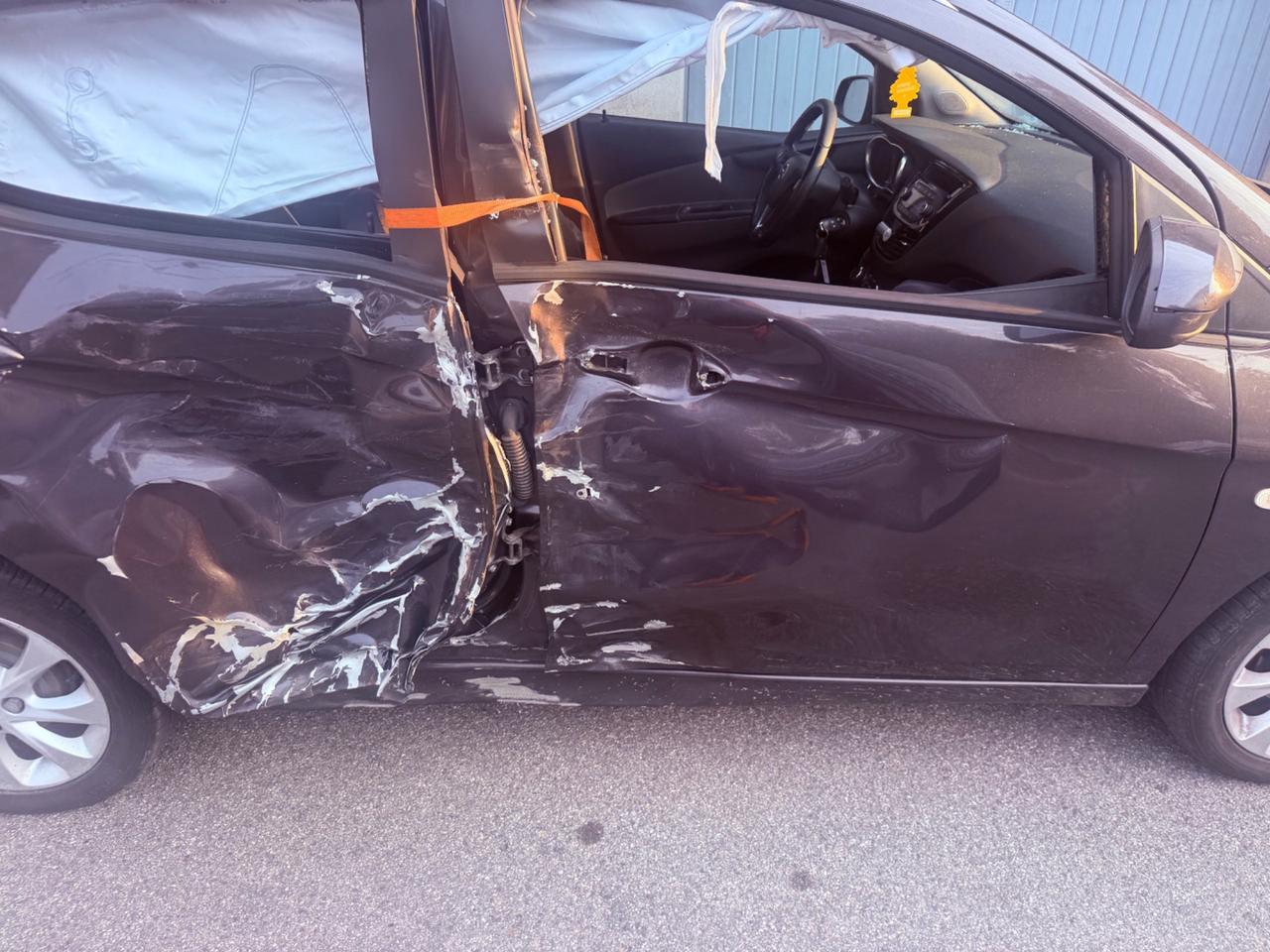 Opel Karl 1.0 INCIDENTATA