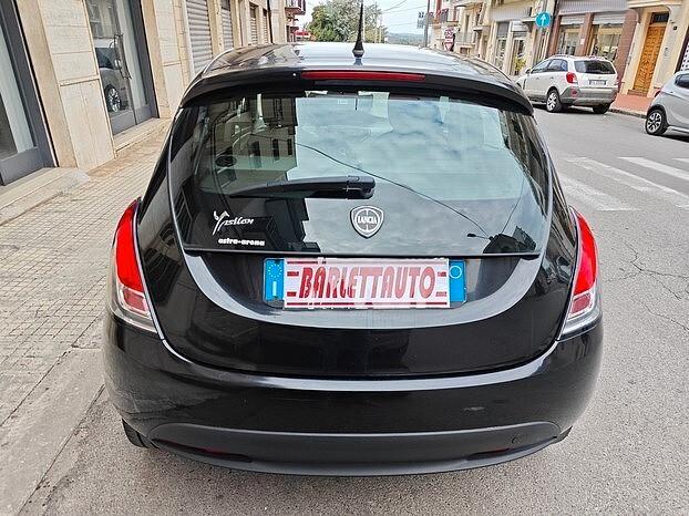 LANCIA Ypsilon 1.2 Benzina 69 CV 5 porte - 2013