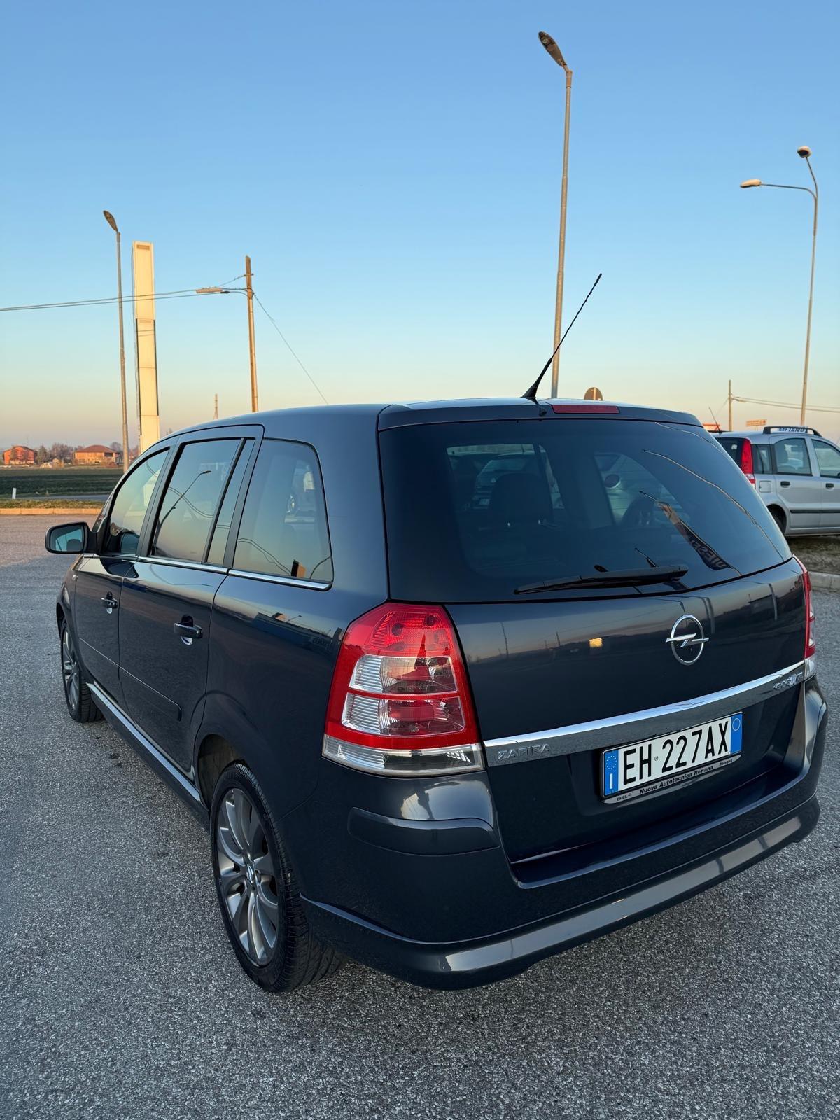 Opel Zafira 1.6 16V ecoM 150CV Turbo Cosmo