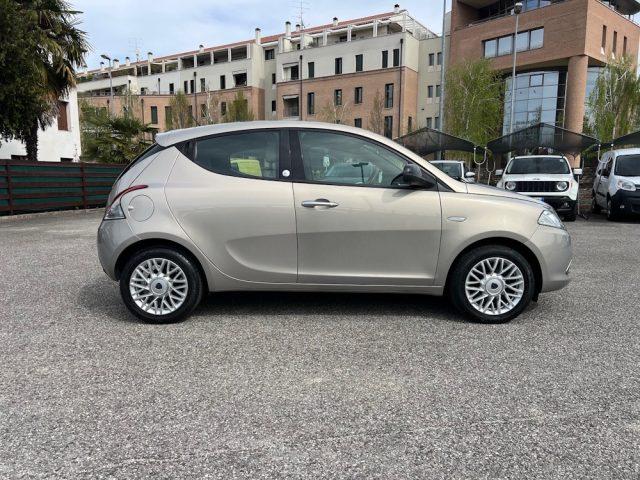 LANCIA Ypsilon 1.2 69 CV 5 porte GPL Ecochic Gold