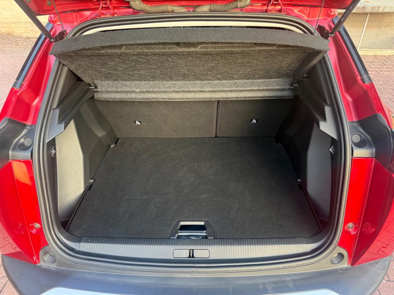 Peugeot 2008 1.2 puretech EAT8 Allure Pack COME NUOVA