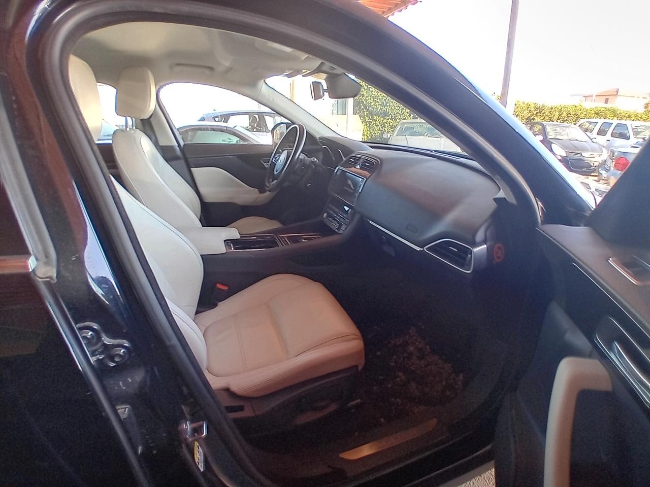 Jaguar F-Pace 2.0 D 180 CV aut. Prestige finanzio