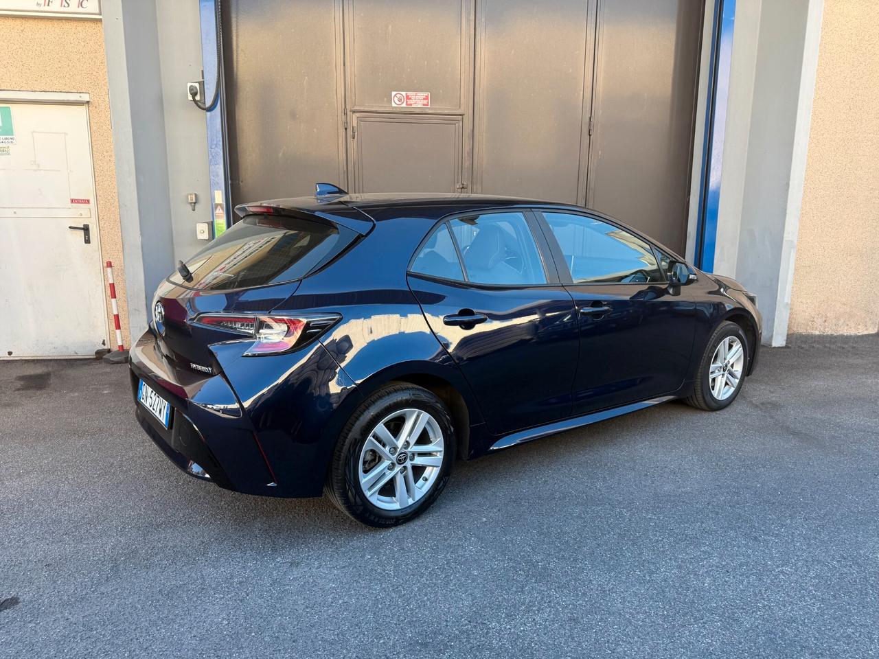Toyota Corolla 1.8 Hybrid Business