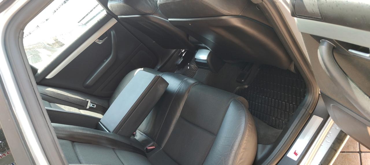 Audi A4 2.0 TDI F.AP. Avant quattro Top plus