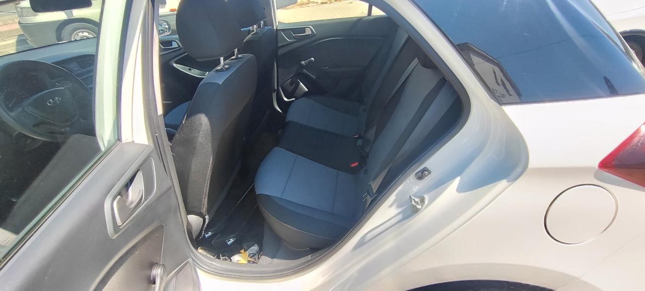 Hyundai i20 1.2 5 porte Go
