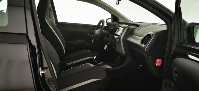 TOYOTA Aygo Connect 1.0 VVT-i 72CV x-business CAMBIO AUTOM.