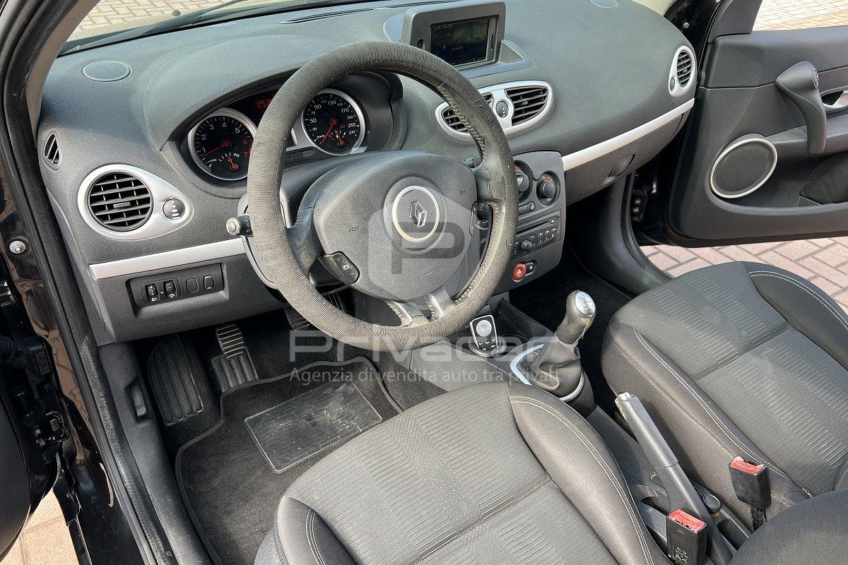 RENAULT Clio 1.2 16V 3 porte Dynamique