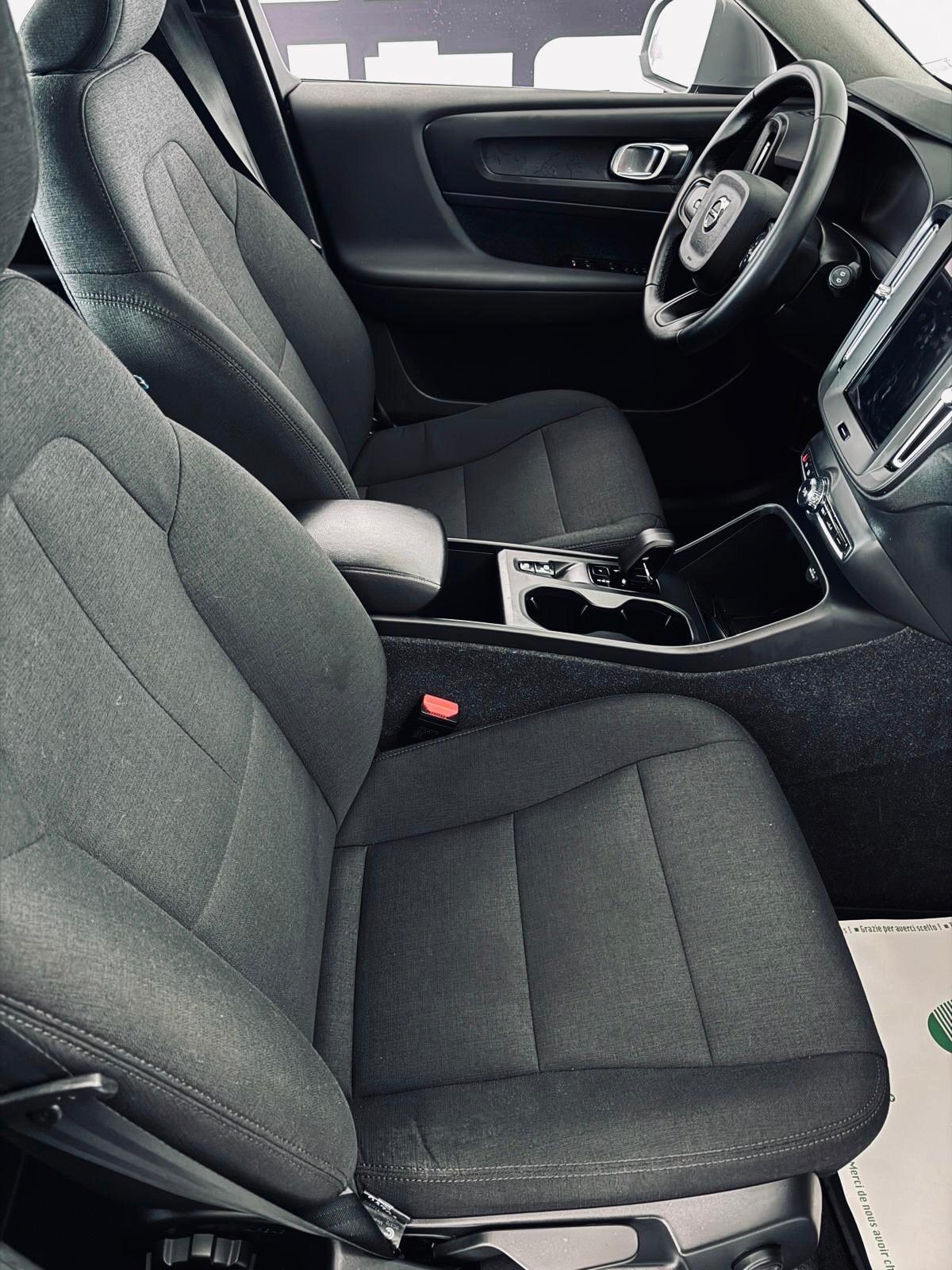 Volvo XC40 T2 automatico Essential