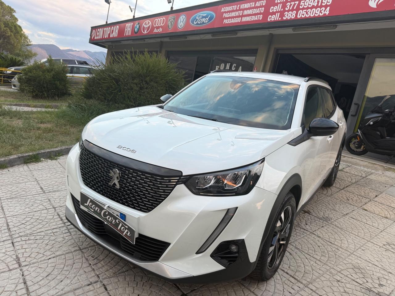 Peugeot 2008 BlueHDi cambio automatico permute e finanziamenti