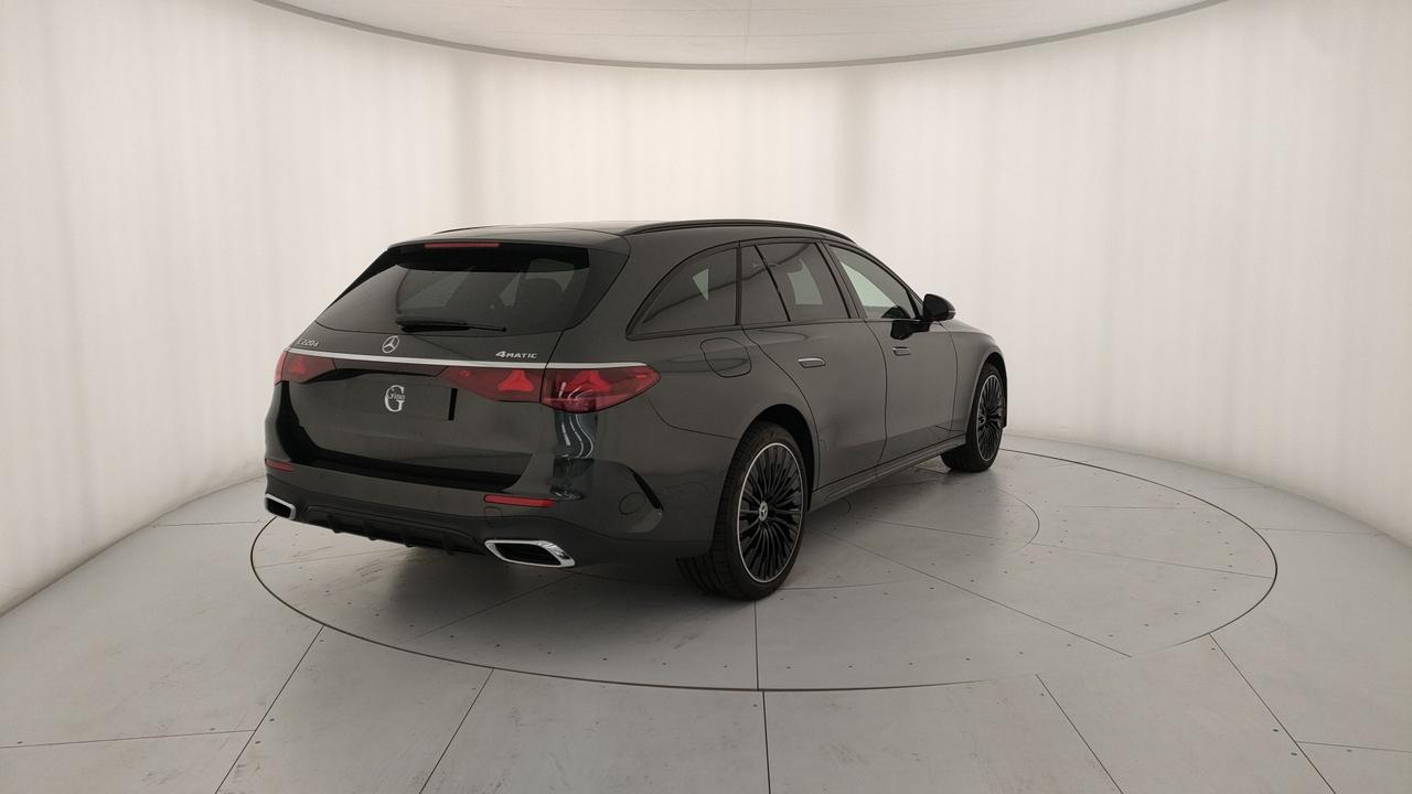 Mercedes-Benz E 220 d 4MATIC Station Wagon