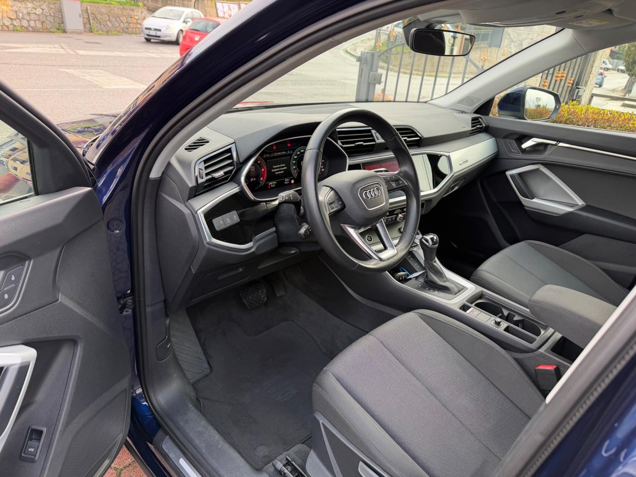 Audi Q3 35 TDI S tronic Business Advanced