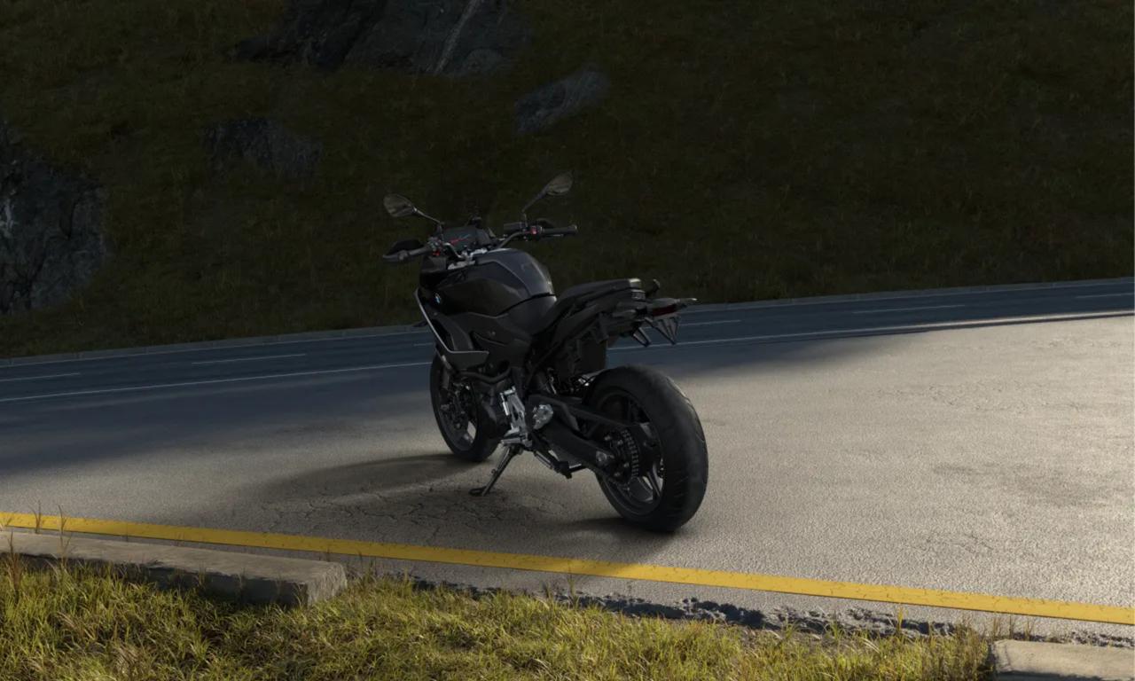 BMW F 900 XR Triple Black