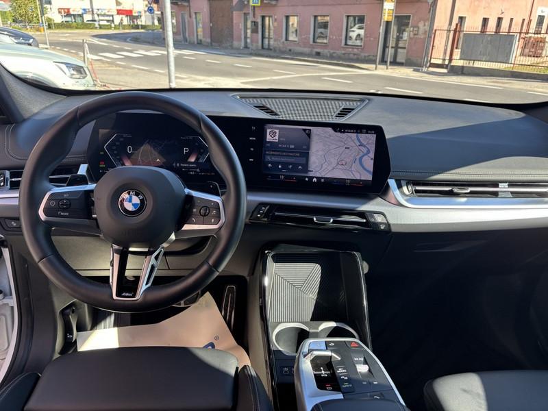 BMW X1 sdrive18d auto LED-NAVI-PELLE-18"