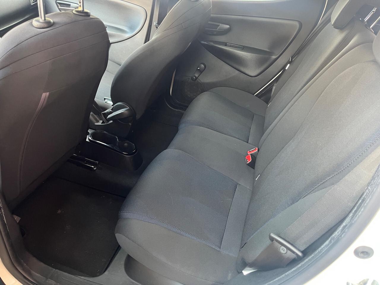 Lancia Ypsilon 0.9 TwinAir 85 CV 5 porte Metano Ecochic Gold