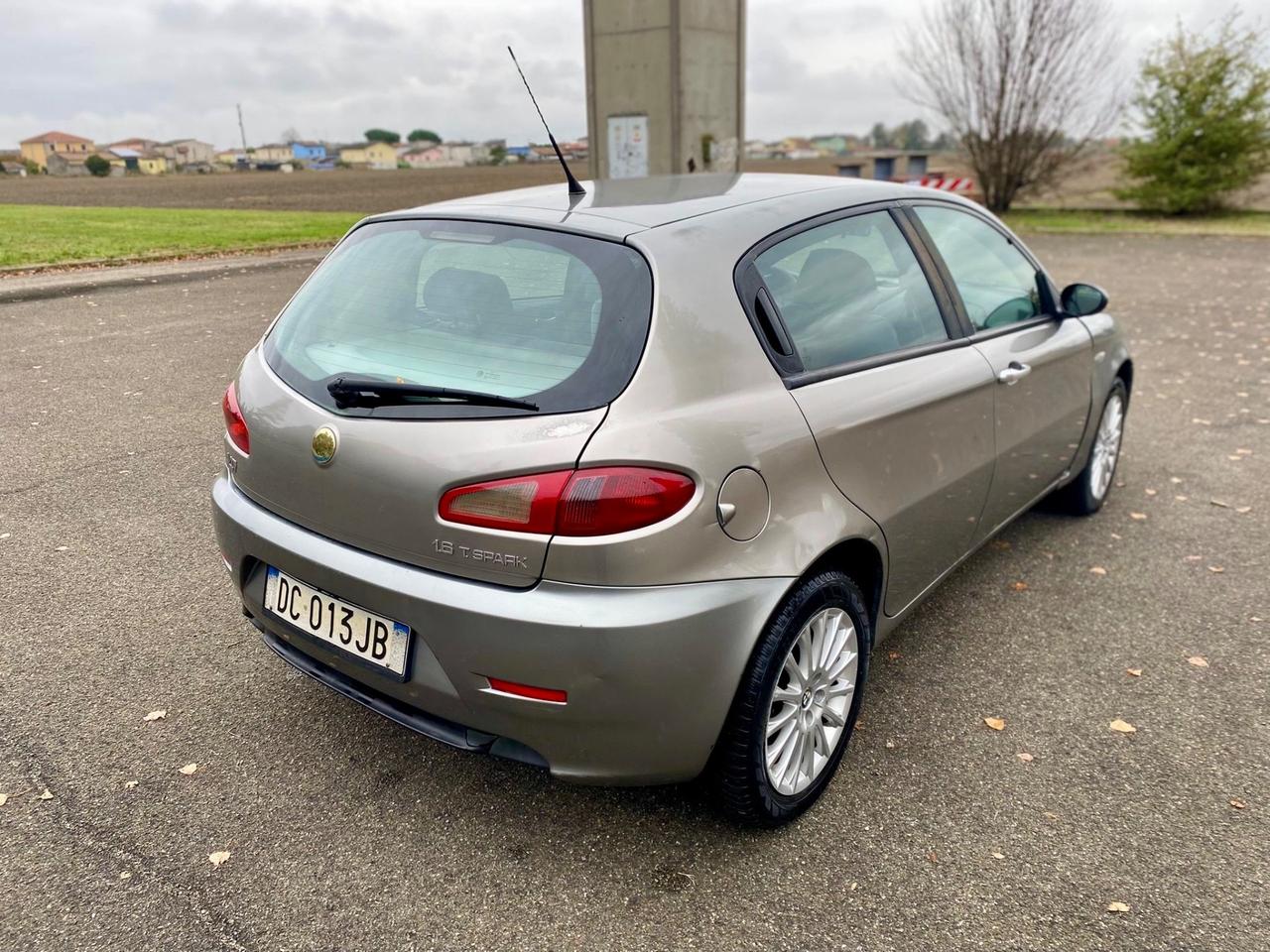 Alfa Romeo 147 1.6 16V TS 3 porte Distinctive