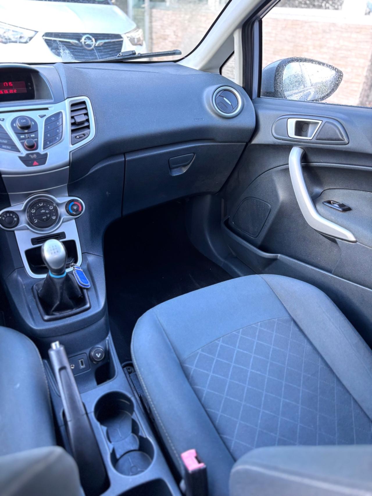 Ford Fiesta 1.4 TDCi 70CV 5 porte