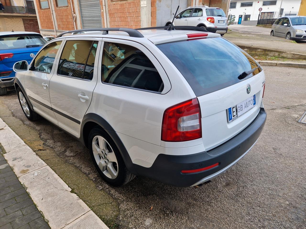 SKODA OCTAVIA SCOUT 4X4 2.0 TDI 140 CV KM CERT