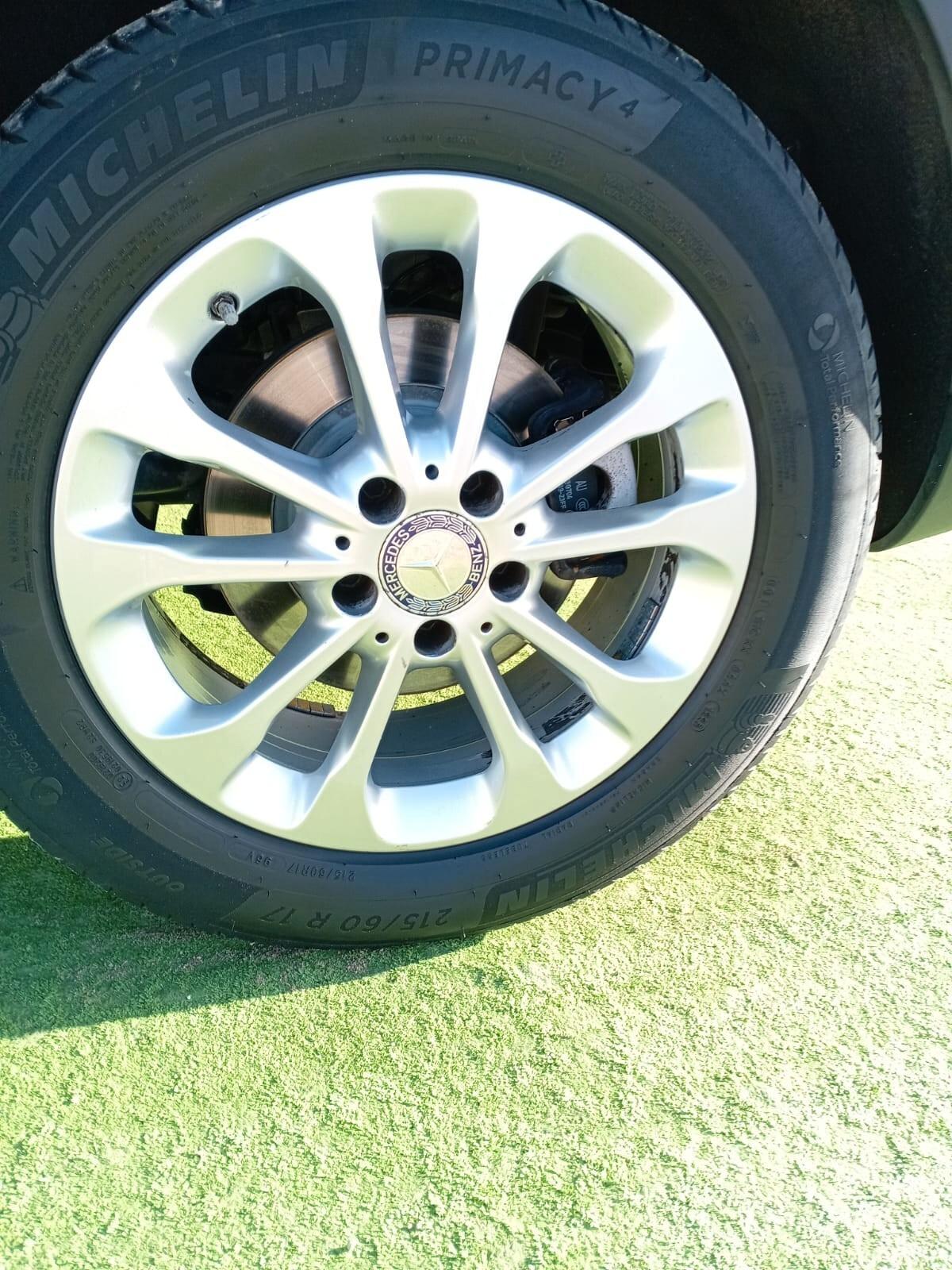 MERCEDES GLA 200 D AUTOMATICA