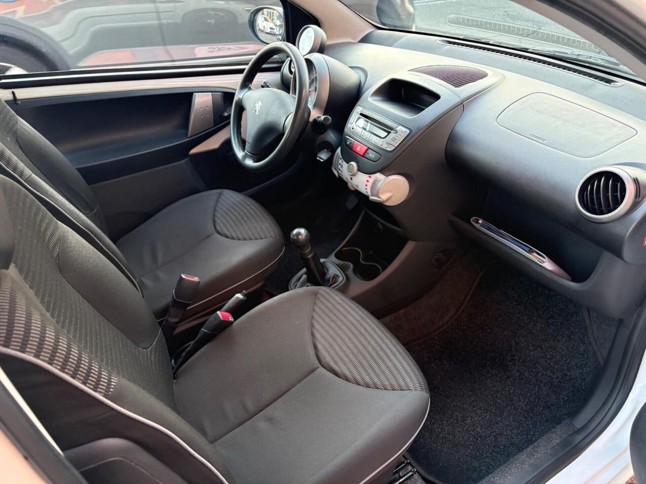 Peugeot 107 1.0 68CV 3p. 2012