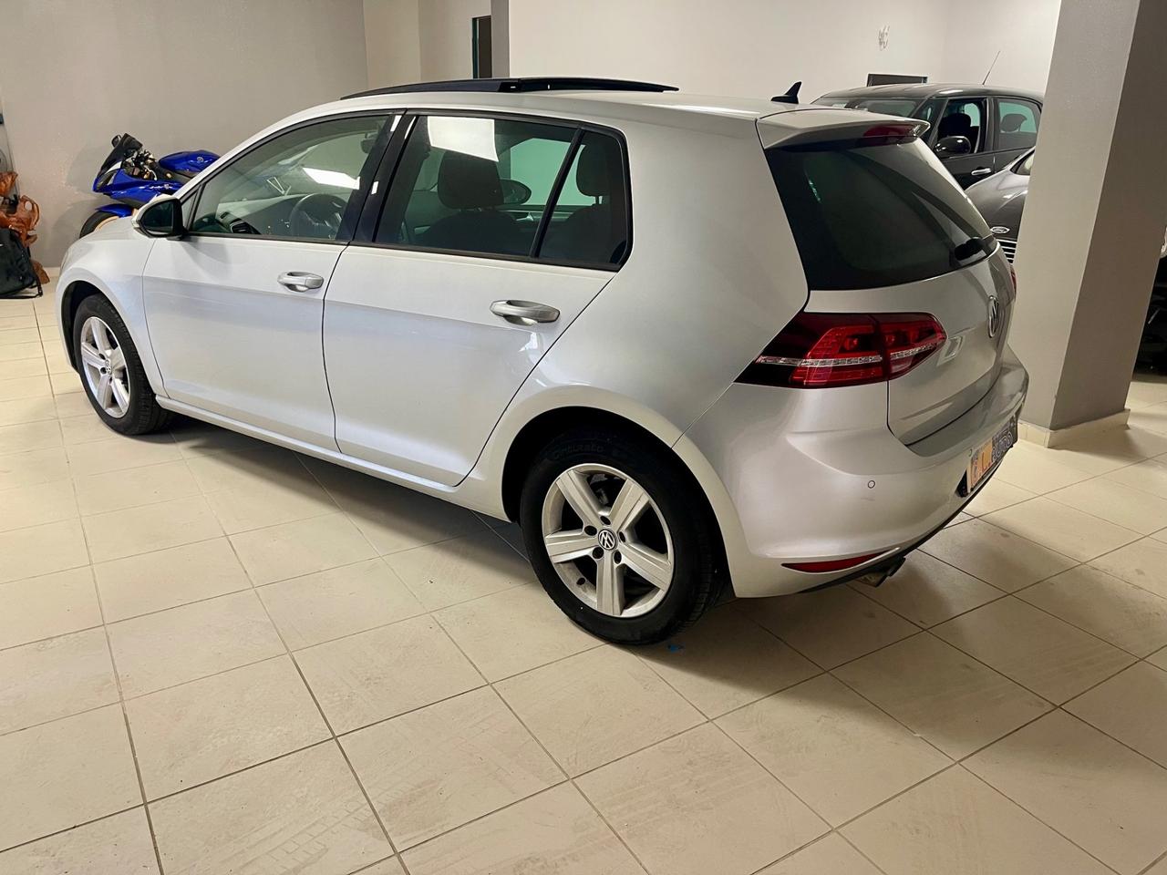 Volkswagen Golf 2.0 TDI 5p. Highline BlueMotion Technology