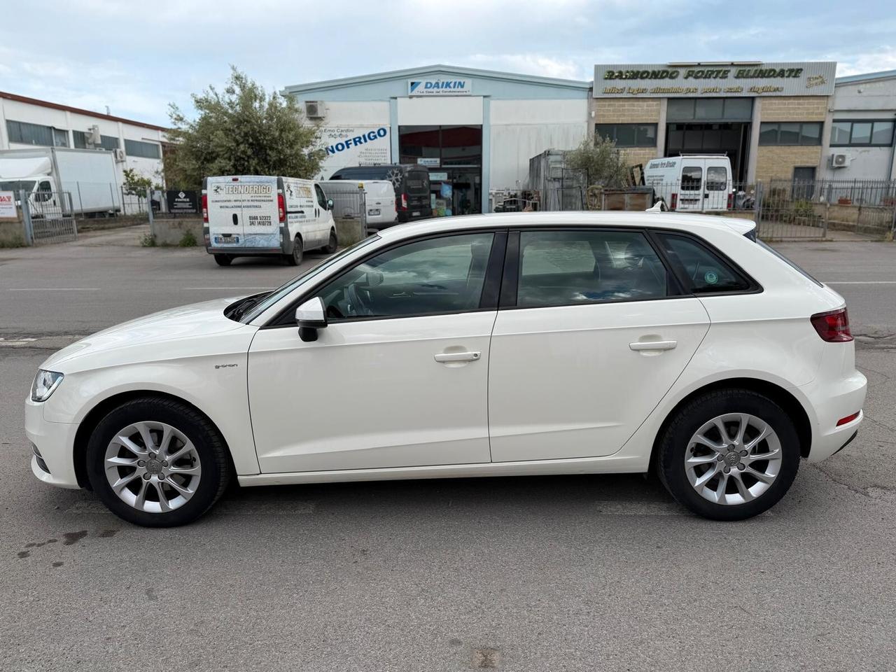 Audi A3 SPB 1.4 TFSI G-TRON AMBITION