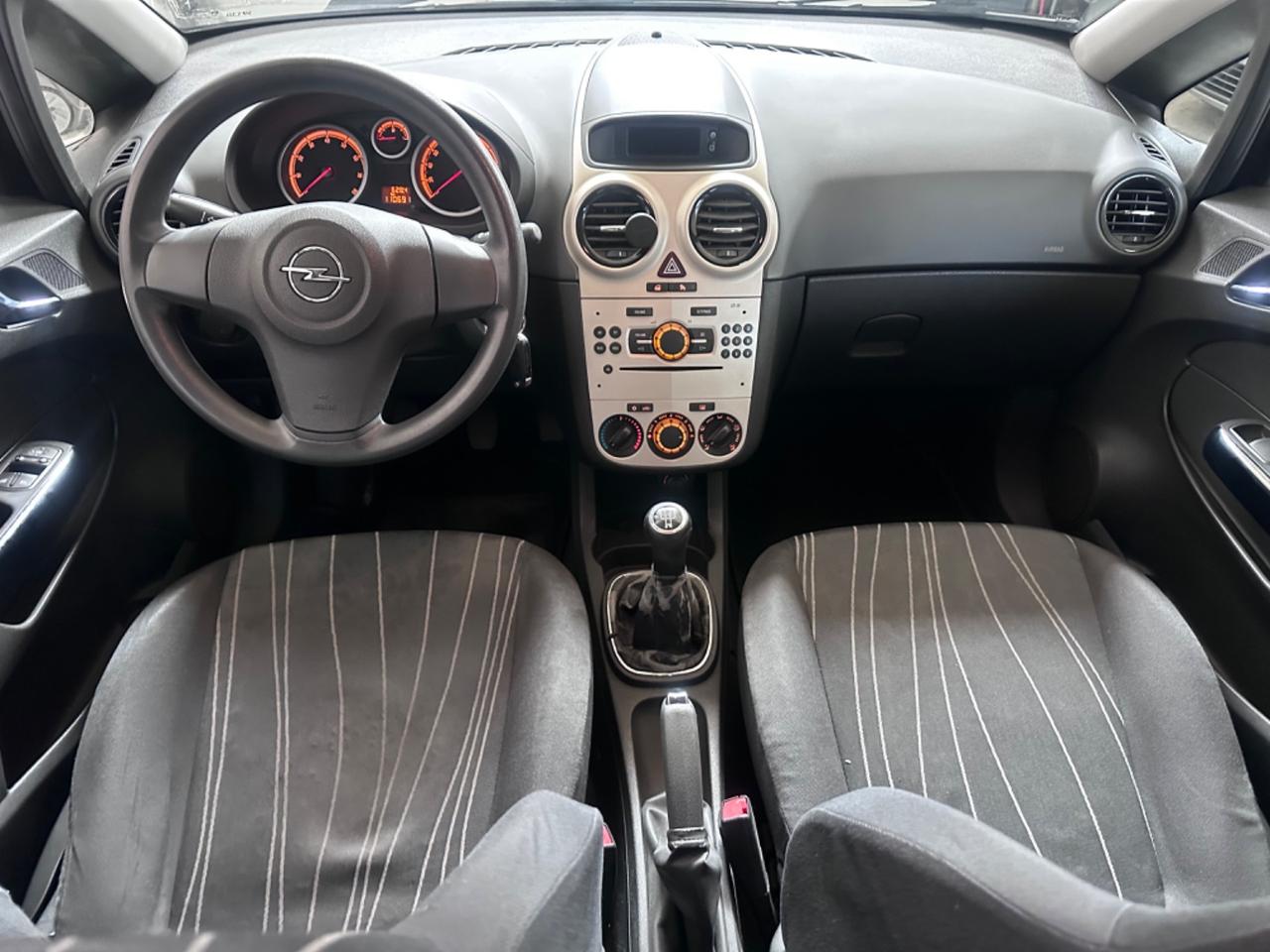 Opel Corsa 1.2i 16V cat 5 porte Club