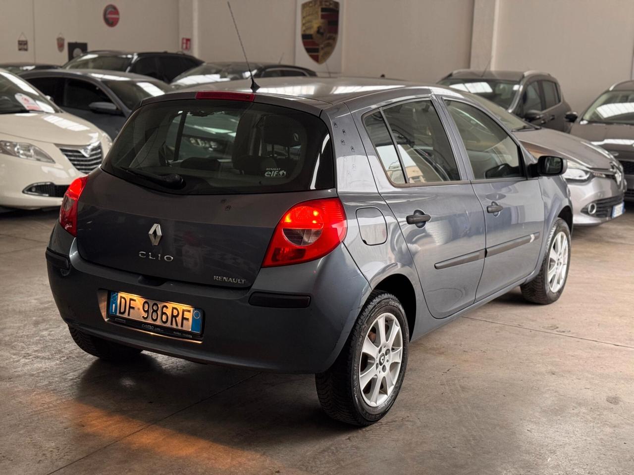Renault Clio 1.2 16V 5 porte Luxe