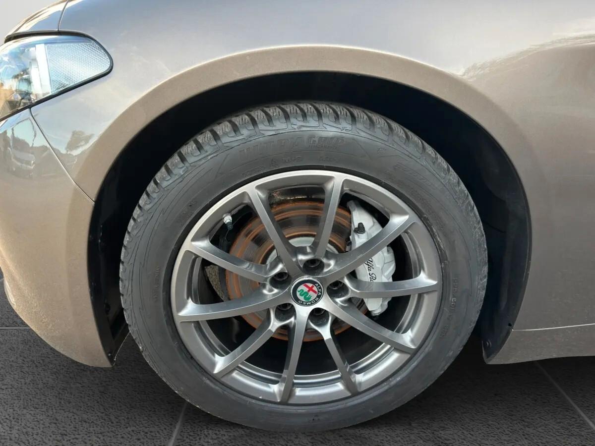 Alfa Romeo Giulia 2.2 Turbodiesel 180 CV Super