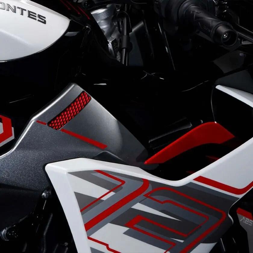 Zontes 703 RR pura adrenalina