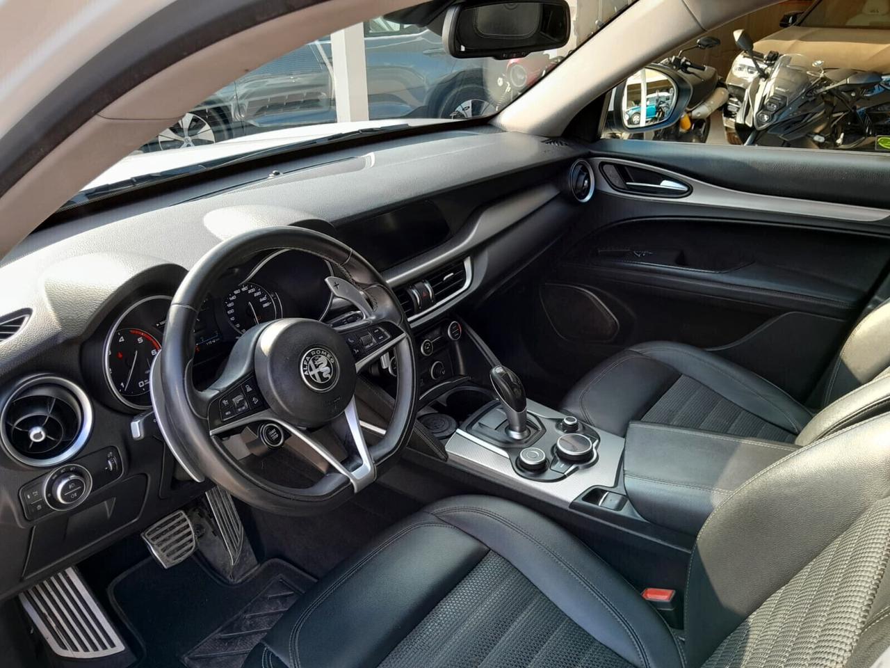 Alfa Romeo Stelvio 2.2 Turbodiesel 210 CV AT8 Q4 Executive