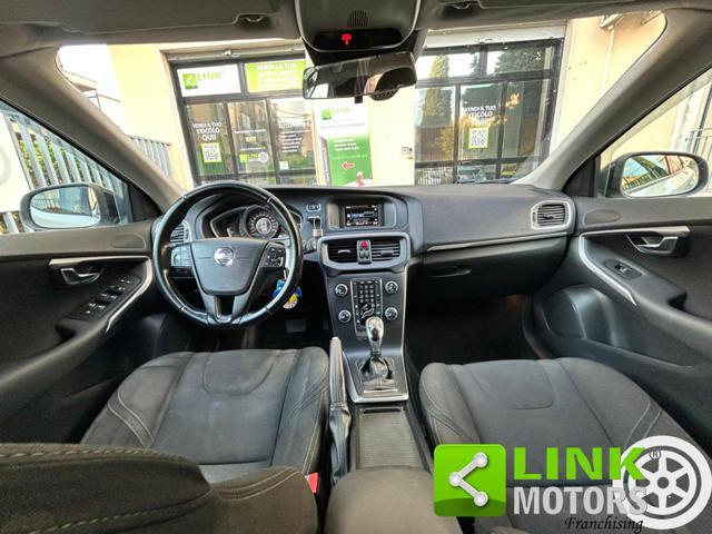 VOLVO V40 Cross Country D2 1.6 Powershift Summum
