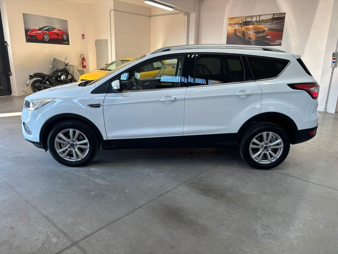 Ford Kuga 1.5 TDCI 120 CV S&S 2WD Powershift Business