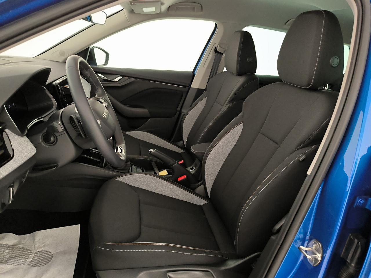 Skoda Kamiq 1.0 tsi black dots 115cv dsg