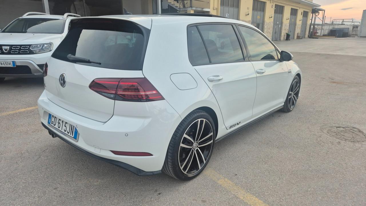 Volkswagen Golf GTI 2.0 TDI DSG 5p. Executive BlueMotion Technology