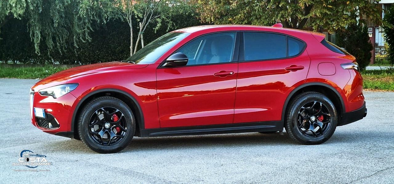 Alfa Romeo Stelvio 2.2 Turbodiesel 160 CV AT8 RWD Super