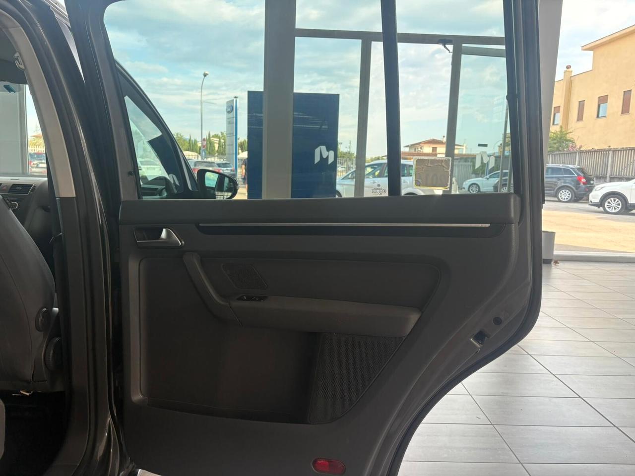 Volkswagen Touran Business 1.4 DSG Highline EcoFuel