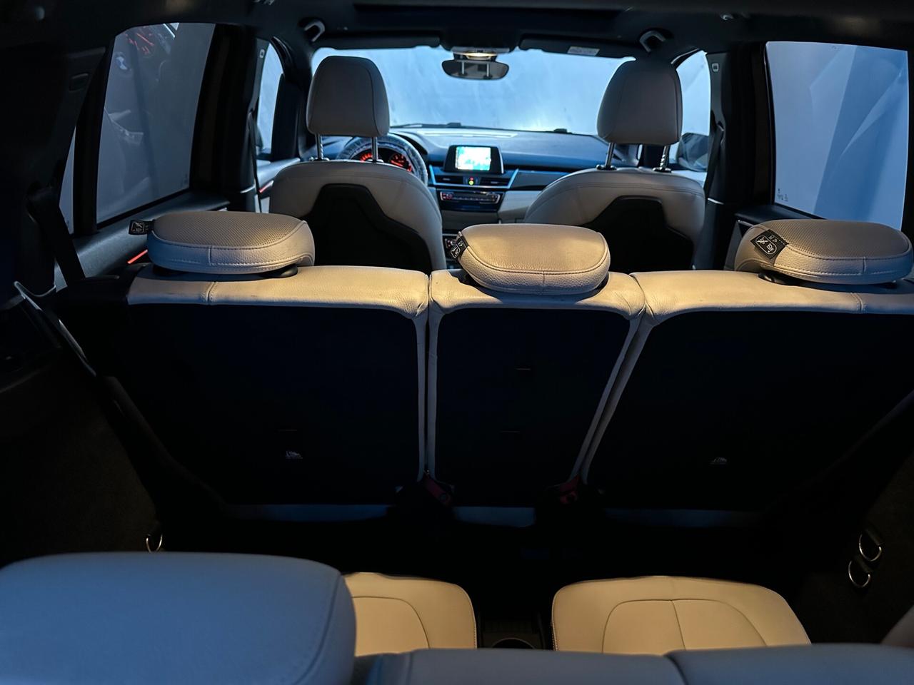 Bmw Serie 2 Gran Tourer 218d Luxury 7 POSTI