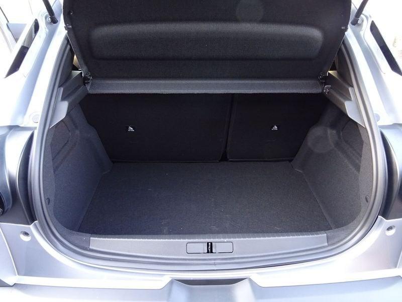 Lancia Ypsilon Hybrid e-DCT