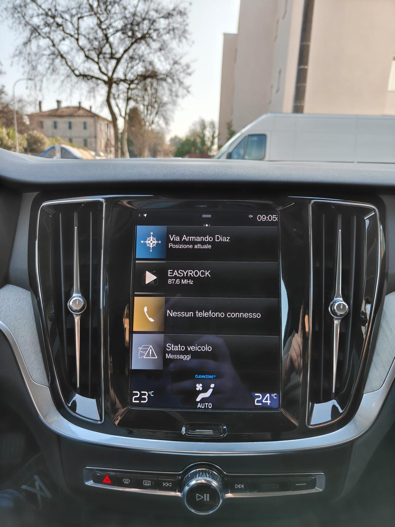 Volvo V60 Cross Country B4 (d) AWD automatico Plus