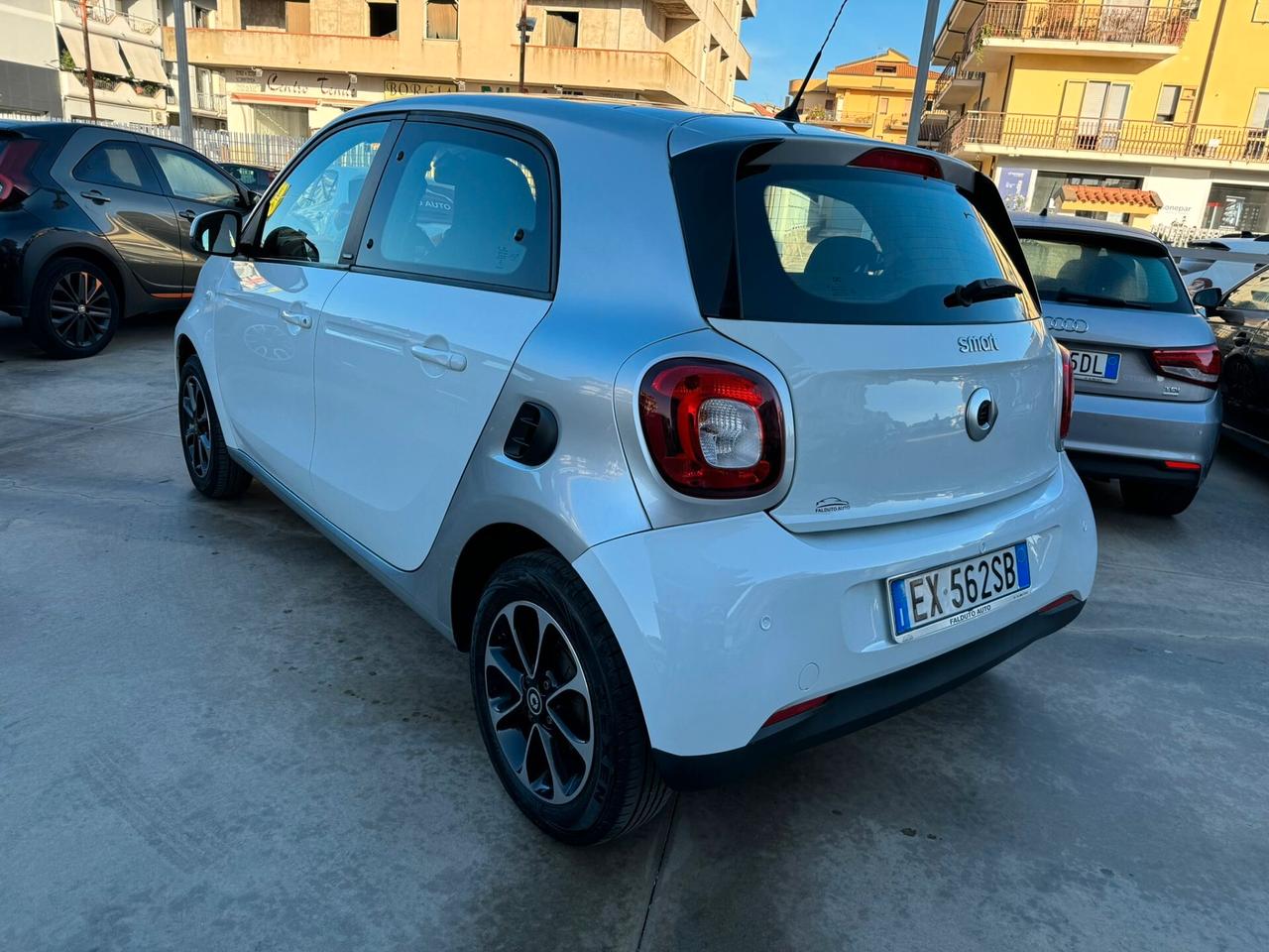 SMART FORFOUR